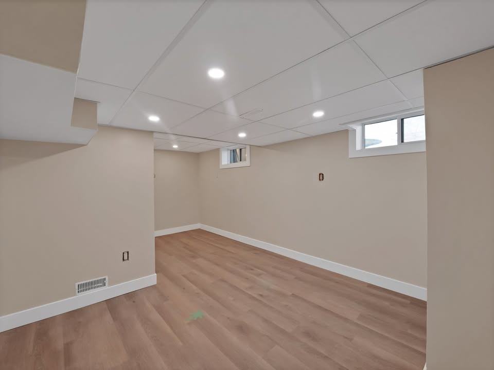 597 Upper Ottawa St #2 - Photo 7 of 8