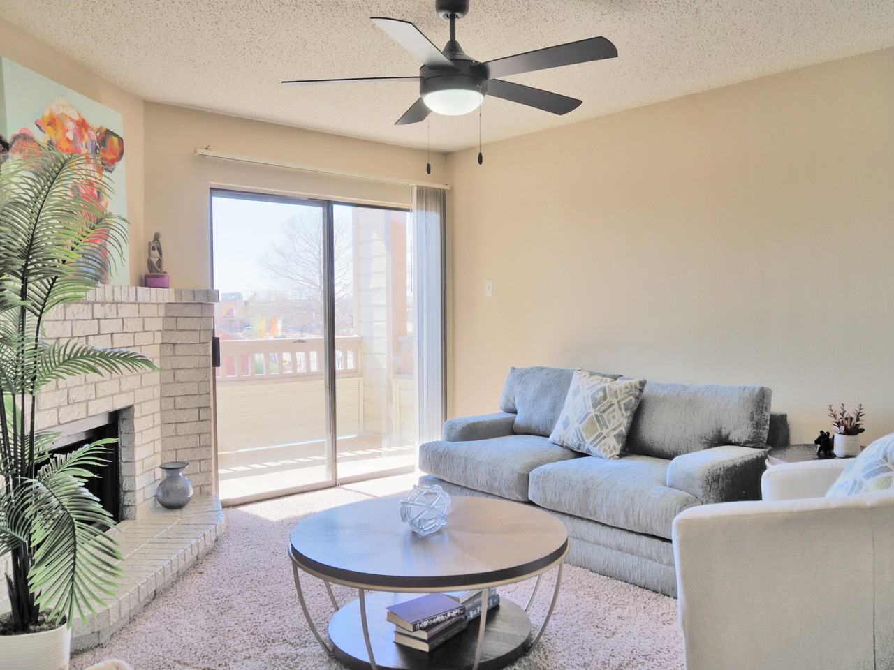 Villa Del Mar Apartments - Photo 2 of 50