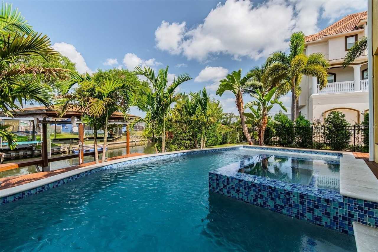 539 Treviso - Photo 3 of 30