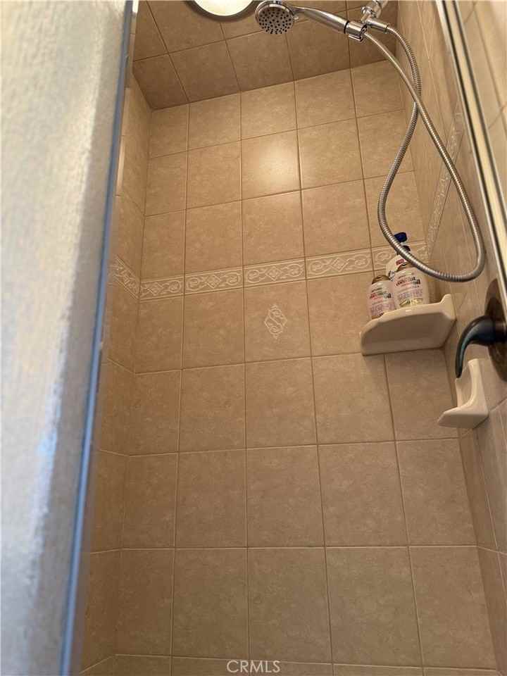 2334 Valle Dr - Photo 5 of 15