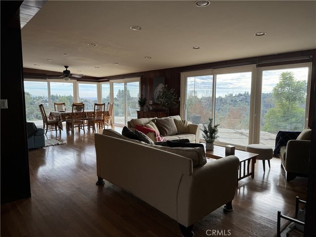 2334 Valle Dr - Photo 7 of 15