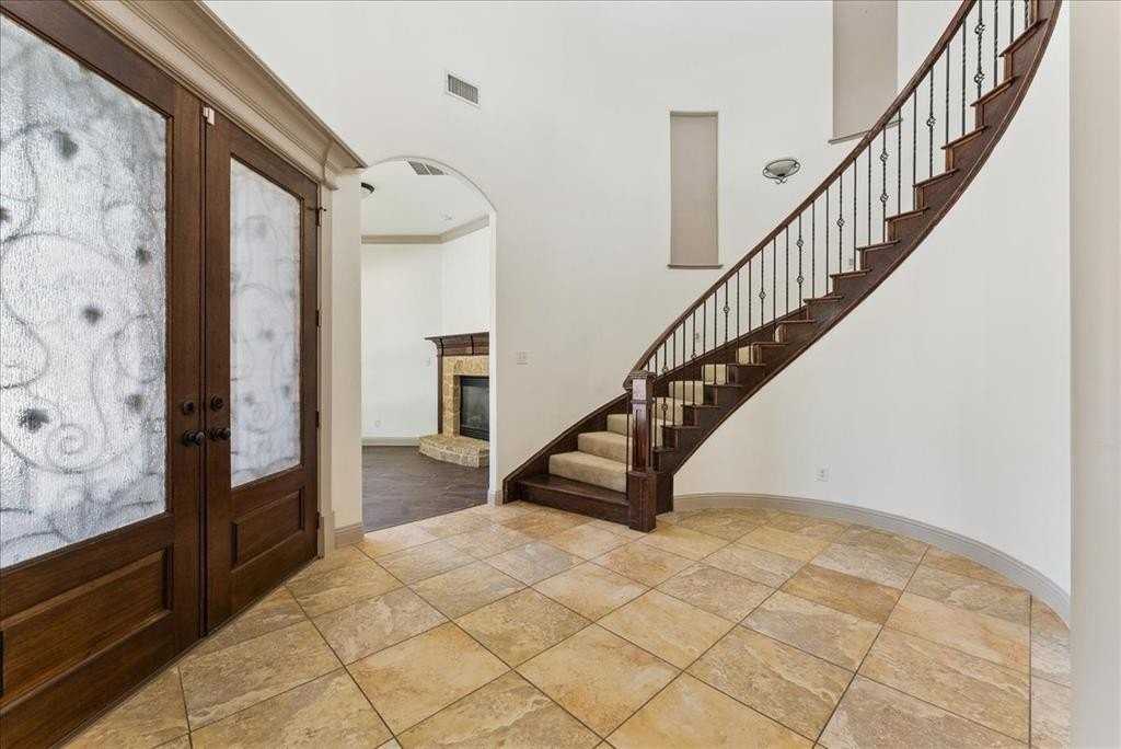 116 San Bernard Drive - Photo 5 of 36