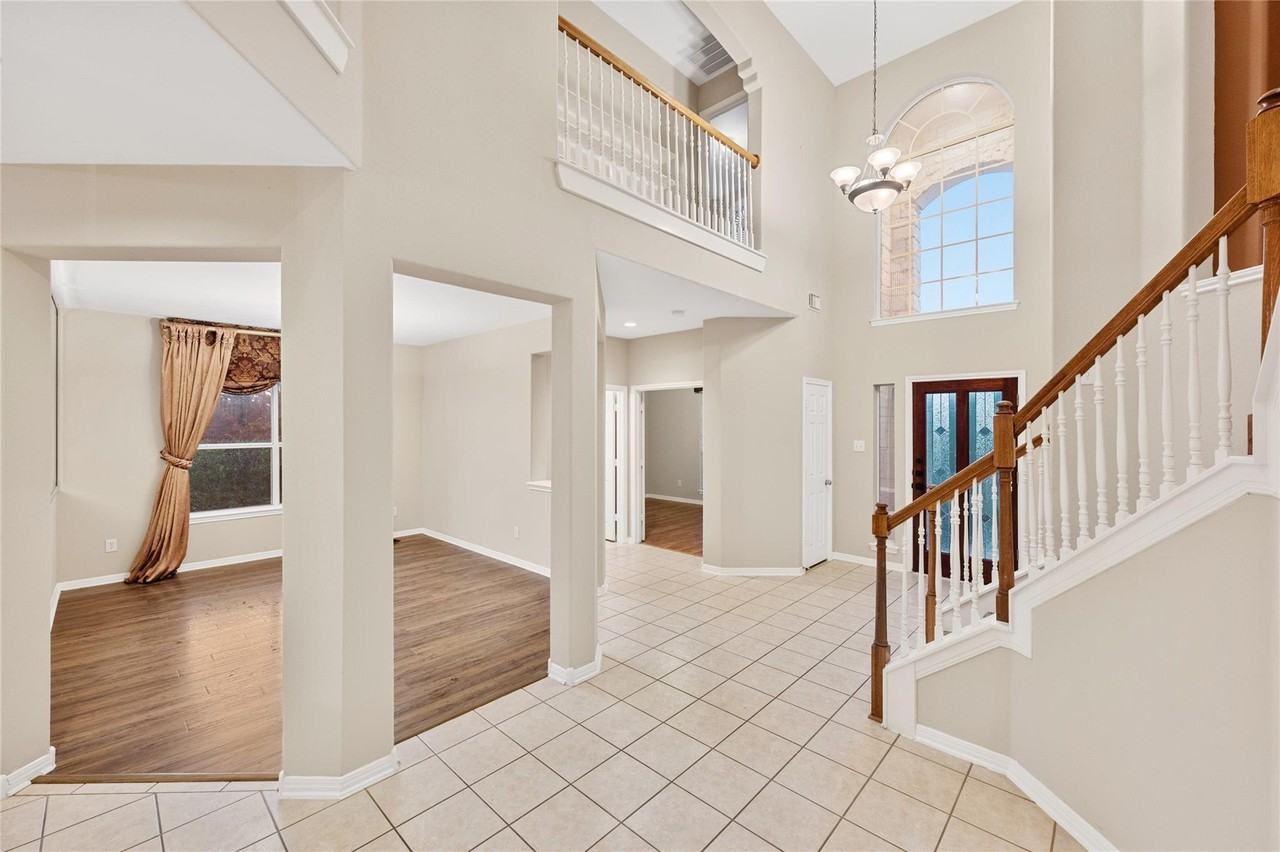 2924 Lantana Ridge Dr - Photo 5 of 32