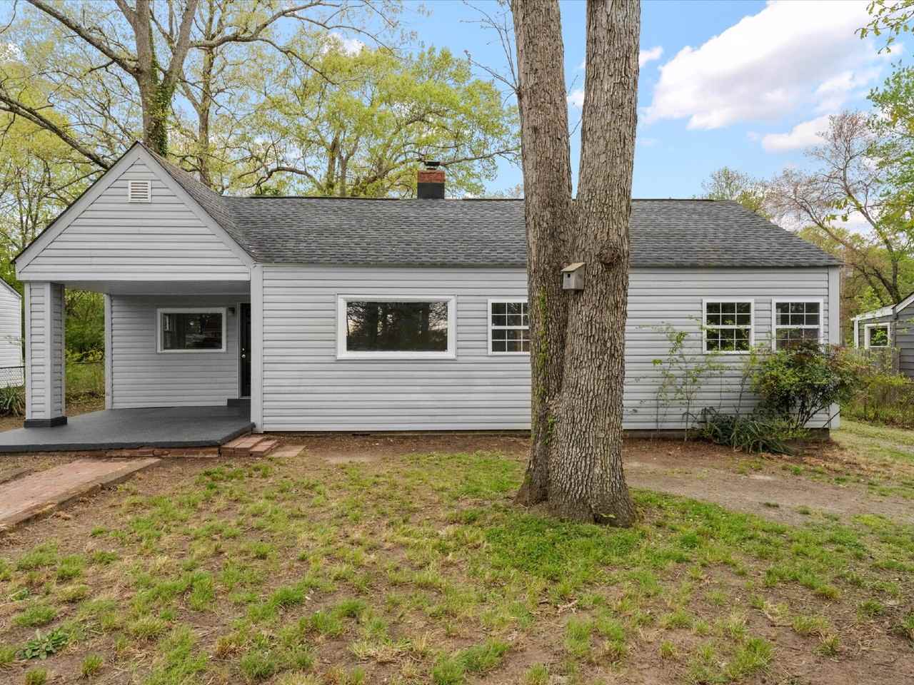 948 Halsey Ln - Photo 2 of 28