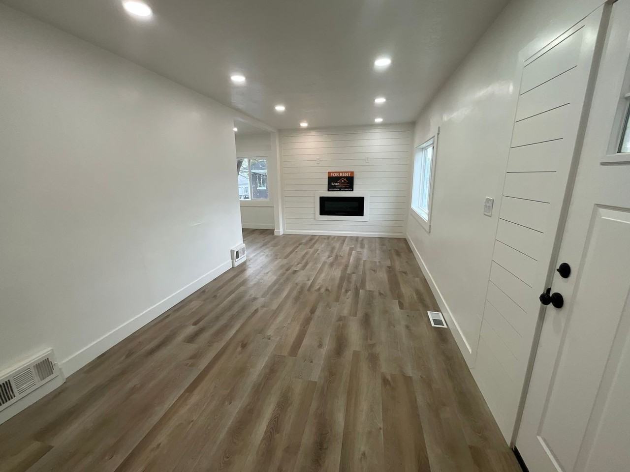 859 Binford St - Photo 4 of 22