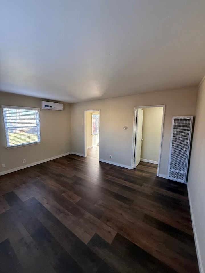 14778 Polk St - Photo 5 of 15