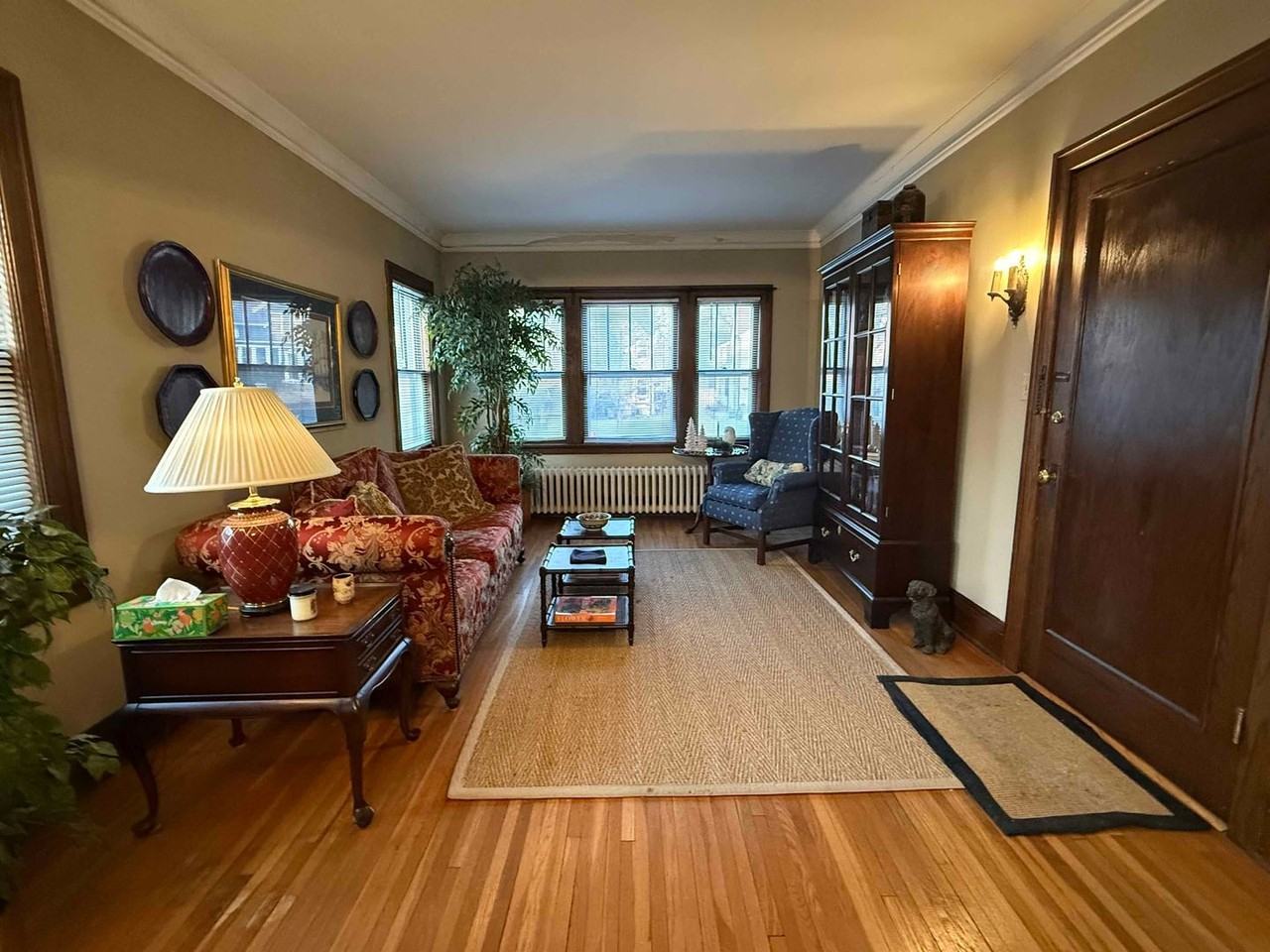 4410 Beard Ave S - Photo 3 of 16