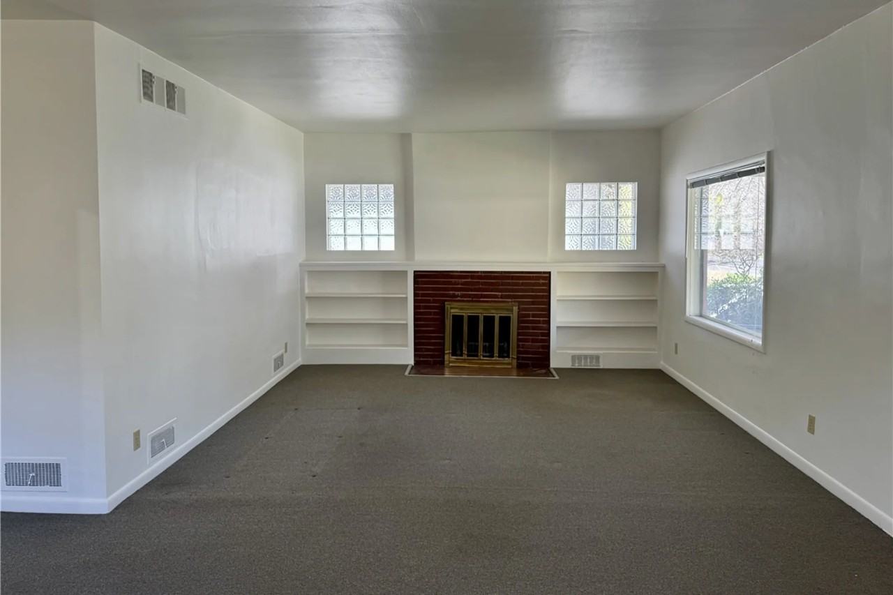 1476 S 300 E - Photo 3 of 16