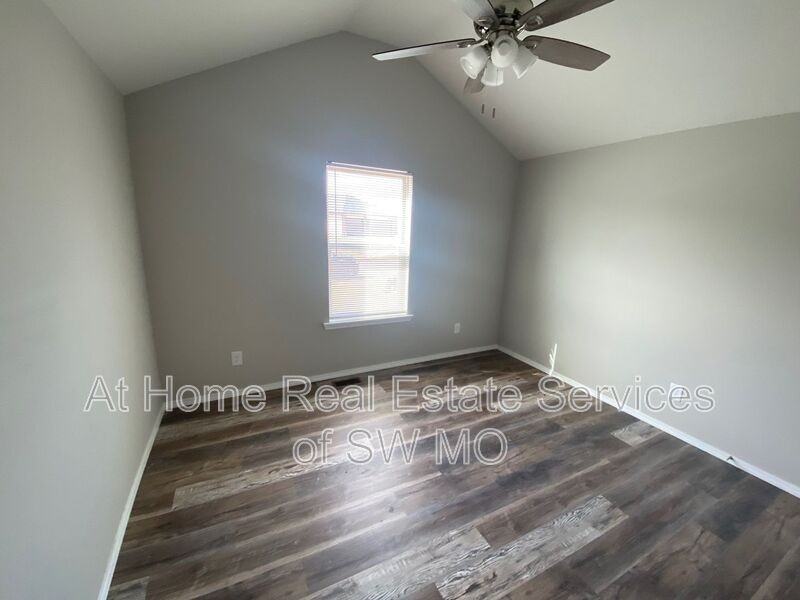 632 S Southgate - Photo 5 of 13