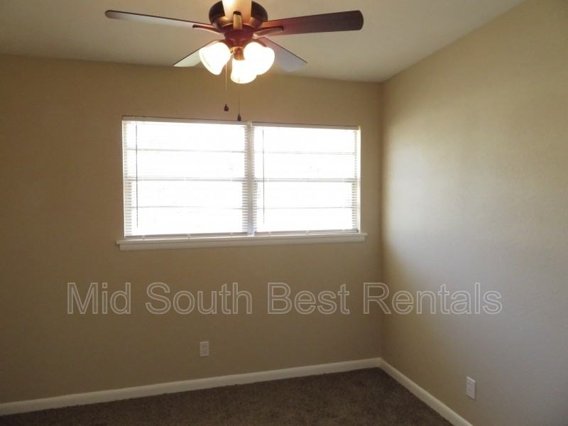 9200 Merrivale Dr - Photo 4 of 8