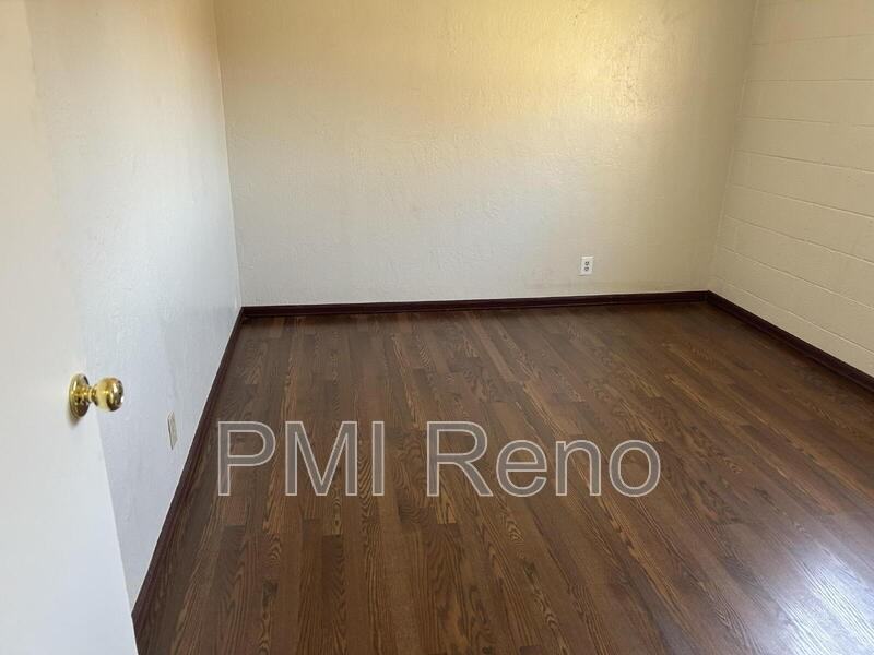 2075 Patton Dr #G - Photo 4 of 13