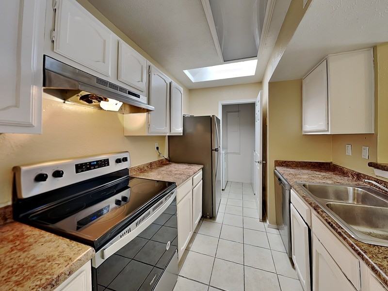 422 Dollins St - Photo 4 of 16