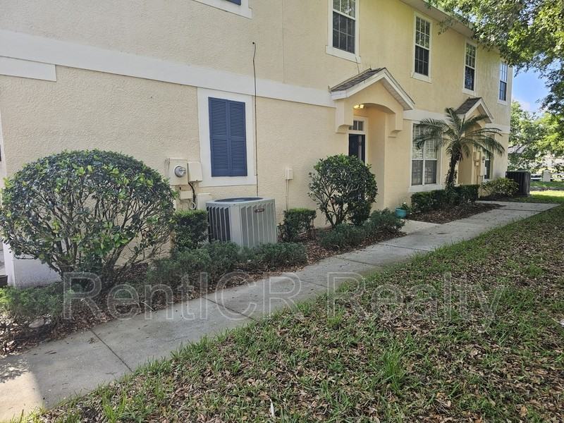 8336 Shallow Creek Ct - Photo 3 of 20