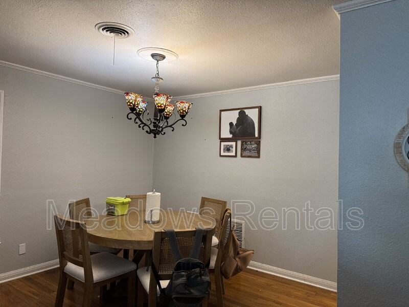 4011 Austin Ave - Photo 6 of 9