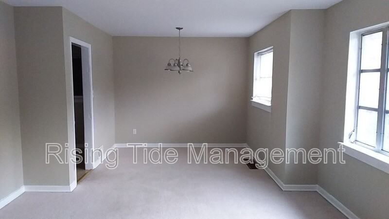 1136 Dogwood Ln - Photo 2 of 39