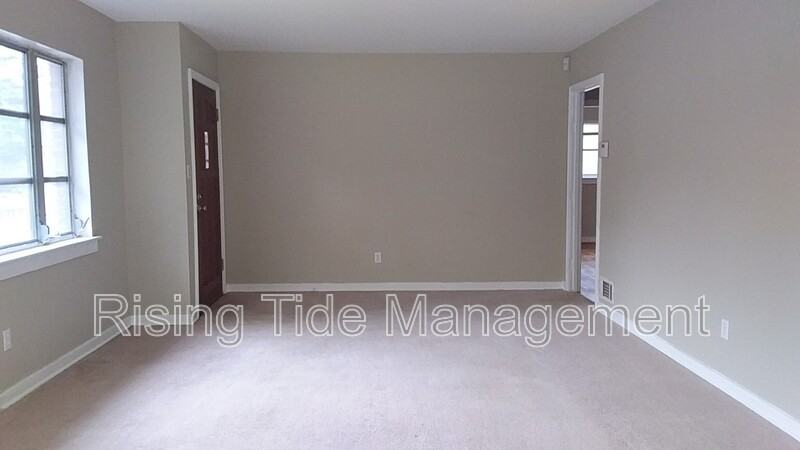 1136 Dogwood Ln - Photo 3 of 39