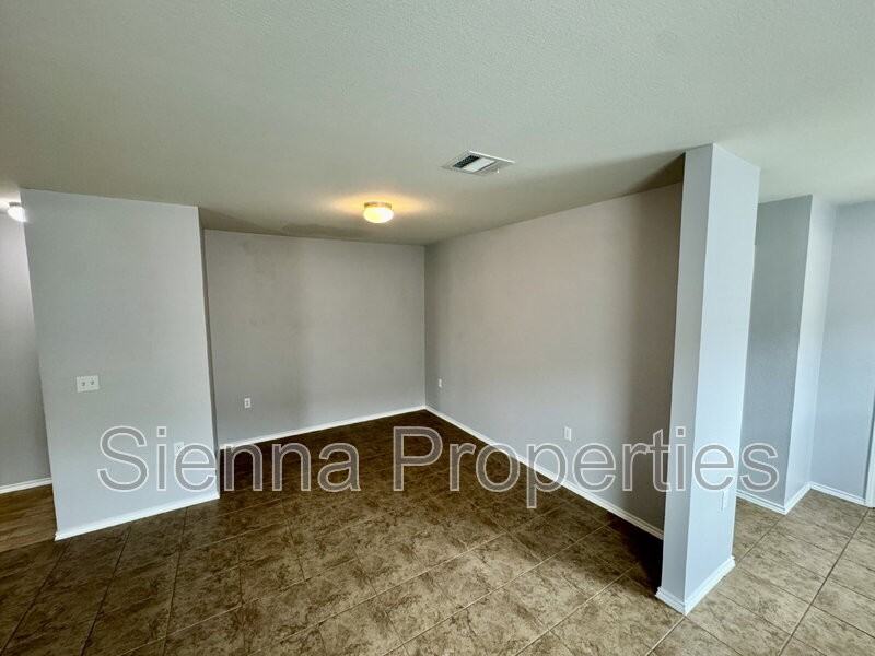 5816 Knoll Pines Pass - Photo 3 of 28