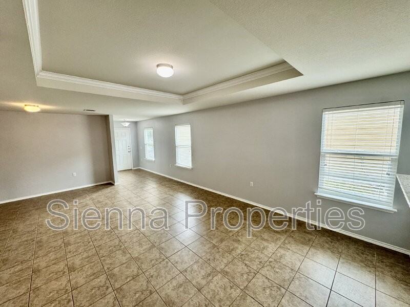 5816 Knoll Pines Pass - Photo 4 of 28