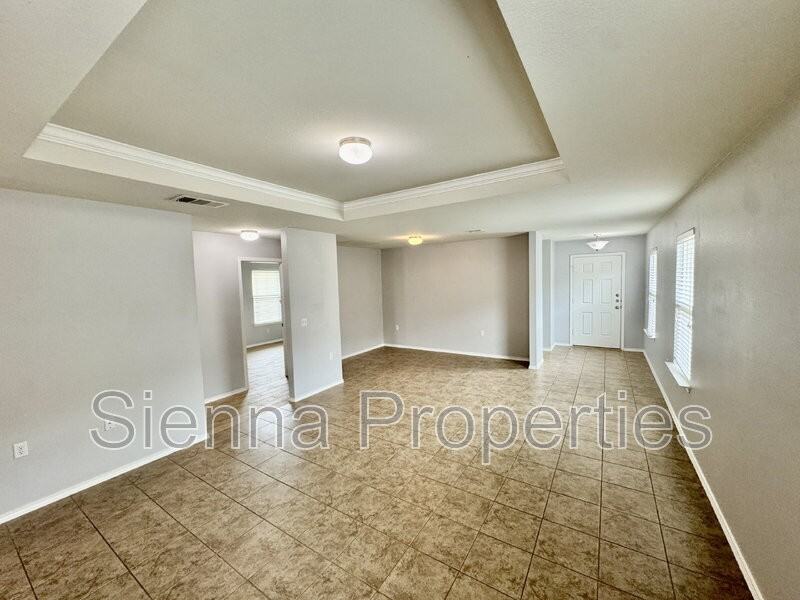 5816 Knoll Pines Pass - Photo 5 of 28
