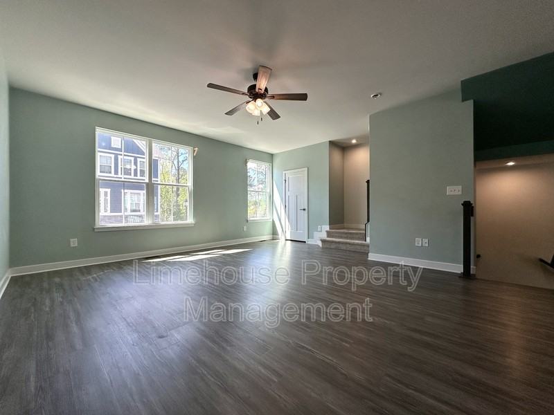 1004 Port Side Way - Photo 2 of 19