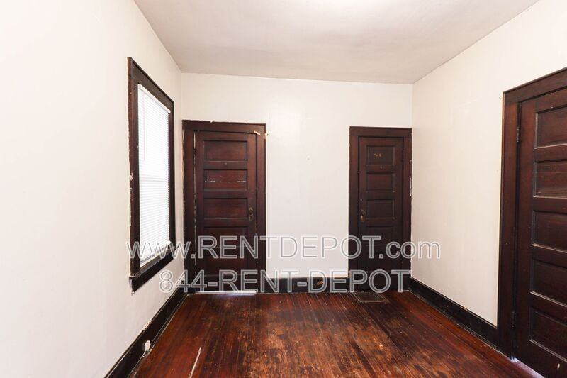 1413 E Indiana St - Photo 7 of 8