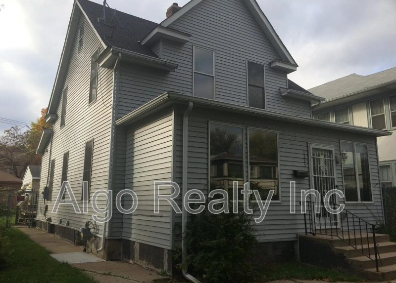 1223 Morgan Ave N - Photo 3 of 4