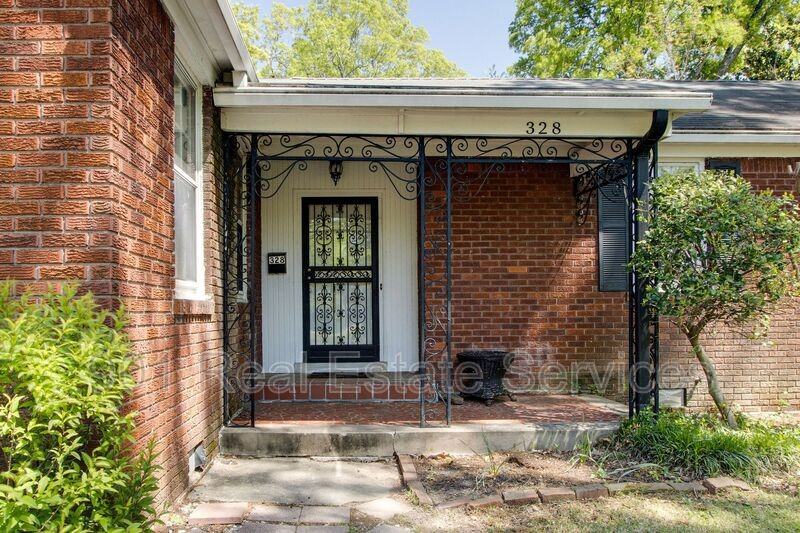 328 Central Cove - Photo 4 of 29