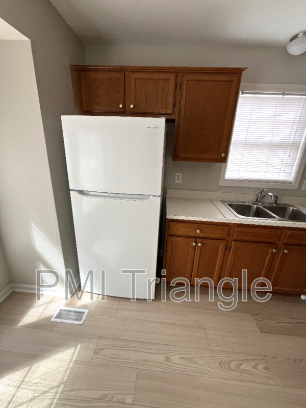 2637 Sierra Dr - Photo 6 of 16