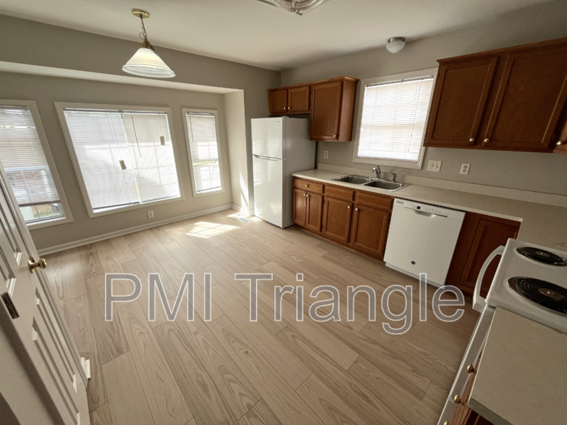 2637 Sierra Dr - Photo 7 of 16