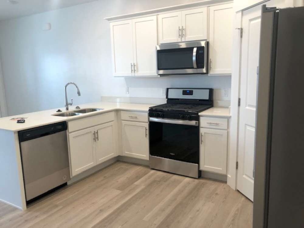 548 Ne - Photo 2 of 17