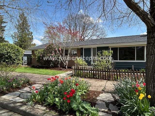 7020 48th Ave S - Photo 2 of 41