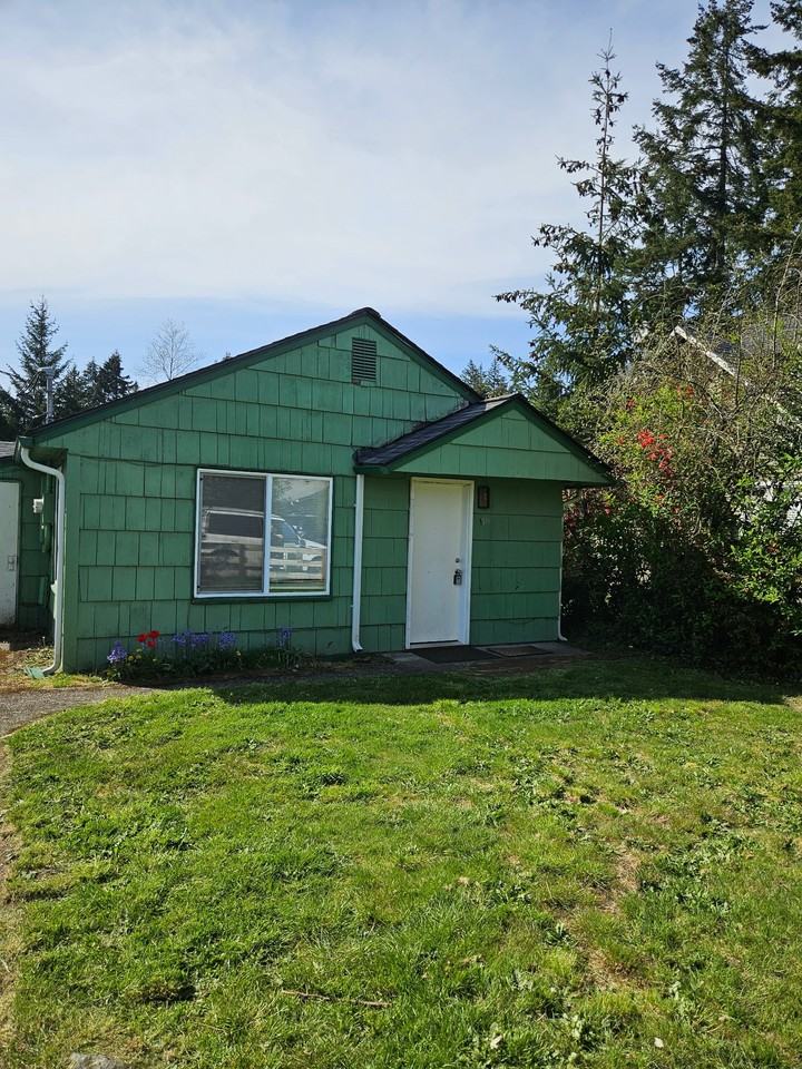 1711 Stevens St - Photo 2 of 11