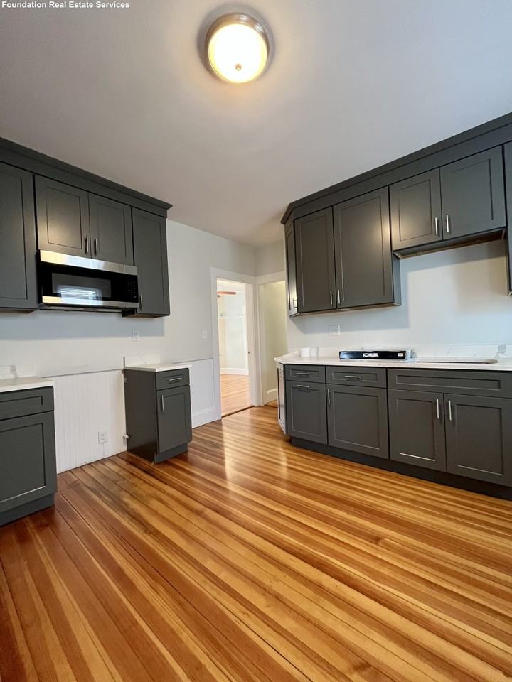 11 Fairbanks St #1 - Photo 2 of 13