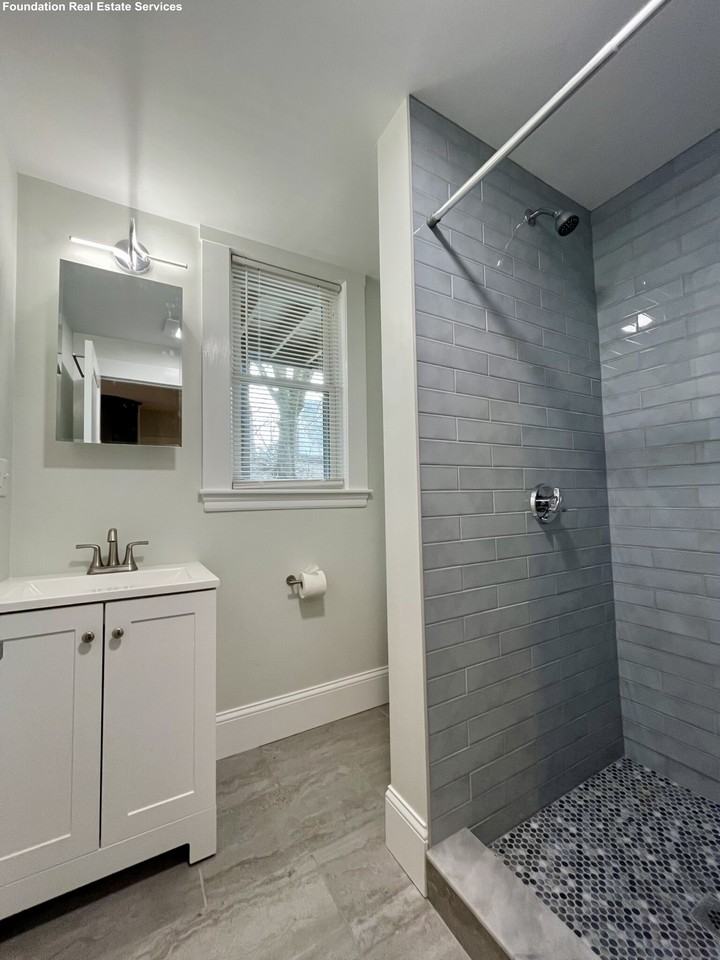 11 Fairbanks St #1 - Photo 4 of 13