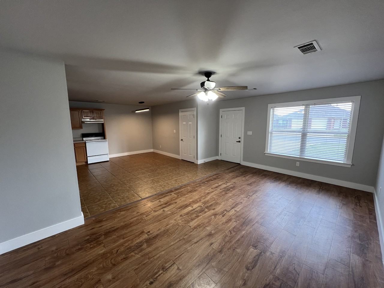 205 E Marietta Ct #NA - Photo 2 of 17