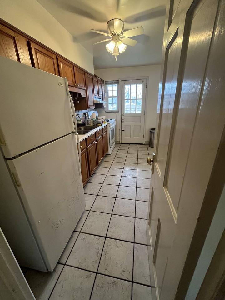 1146 S Cassingham Rd #1143 - Photo 3 of 5