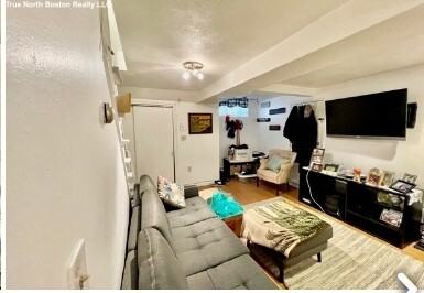 50 N Margin St #B - Photo 3 of 9