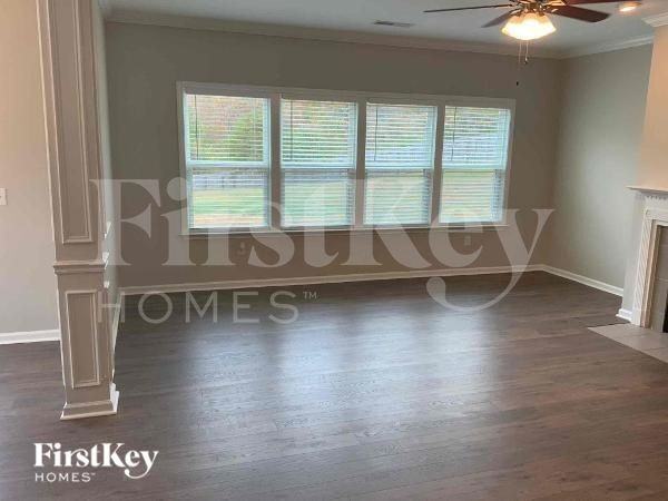 1793 Pinnacle Oaks Dr - Photo 3 of 10