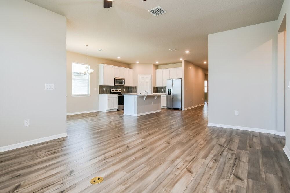 2331 Raven Ridge Rd - Photo 4 of 16