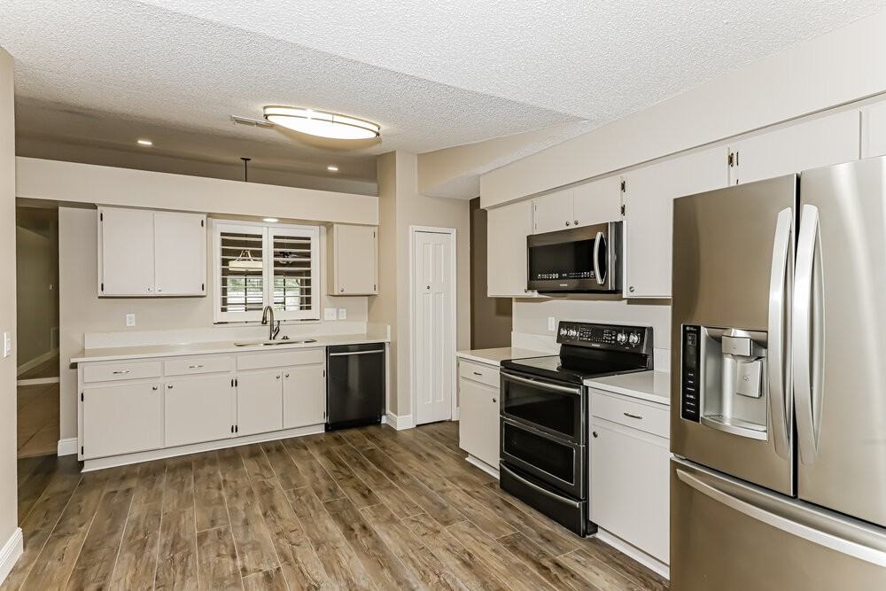 2558 Wrencrest Cir - Photo 7 of 16