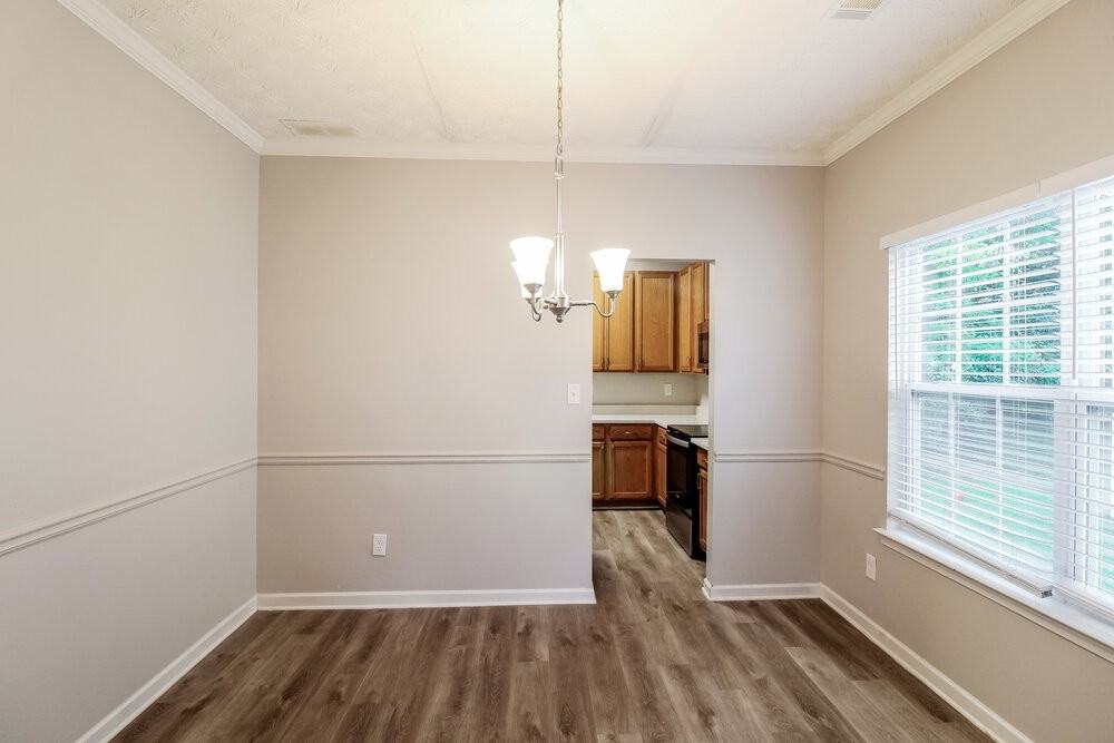 7047 Red Maple Ln - Photo 7 of 17