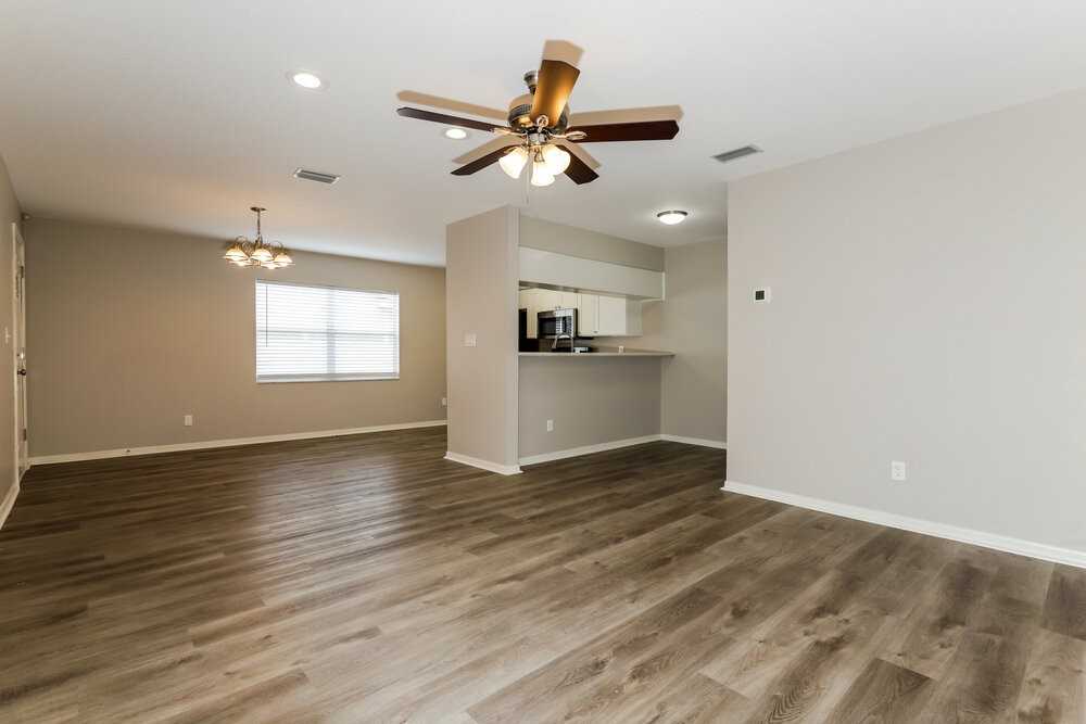 9804 N Connechusett Rd - Photo 4 of 16