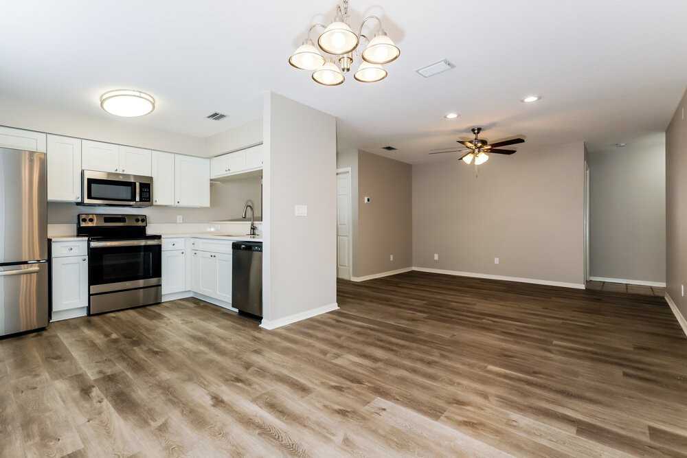 9804 N Connechusett Rd - Photo 5 of 16