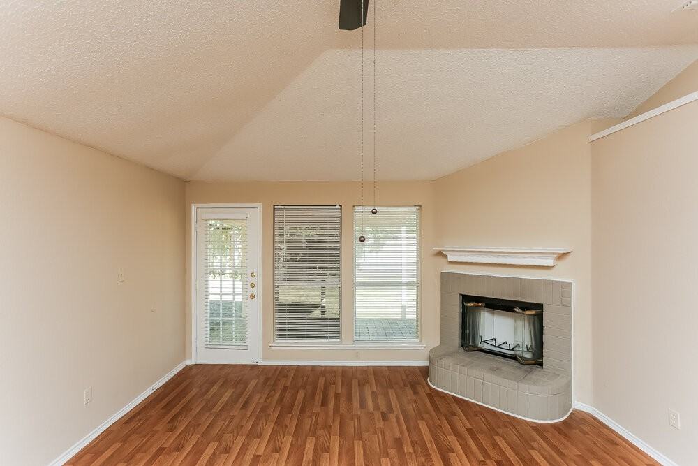 3704 Chaddybrook Ln - Photo 3 of 16