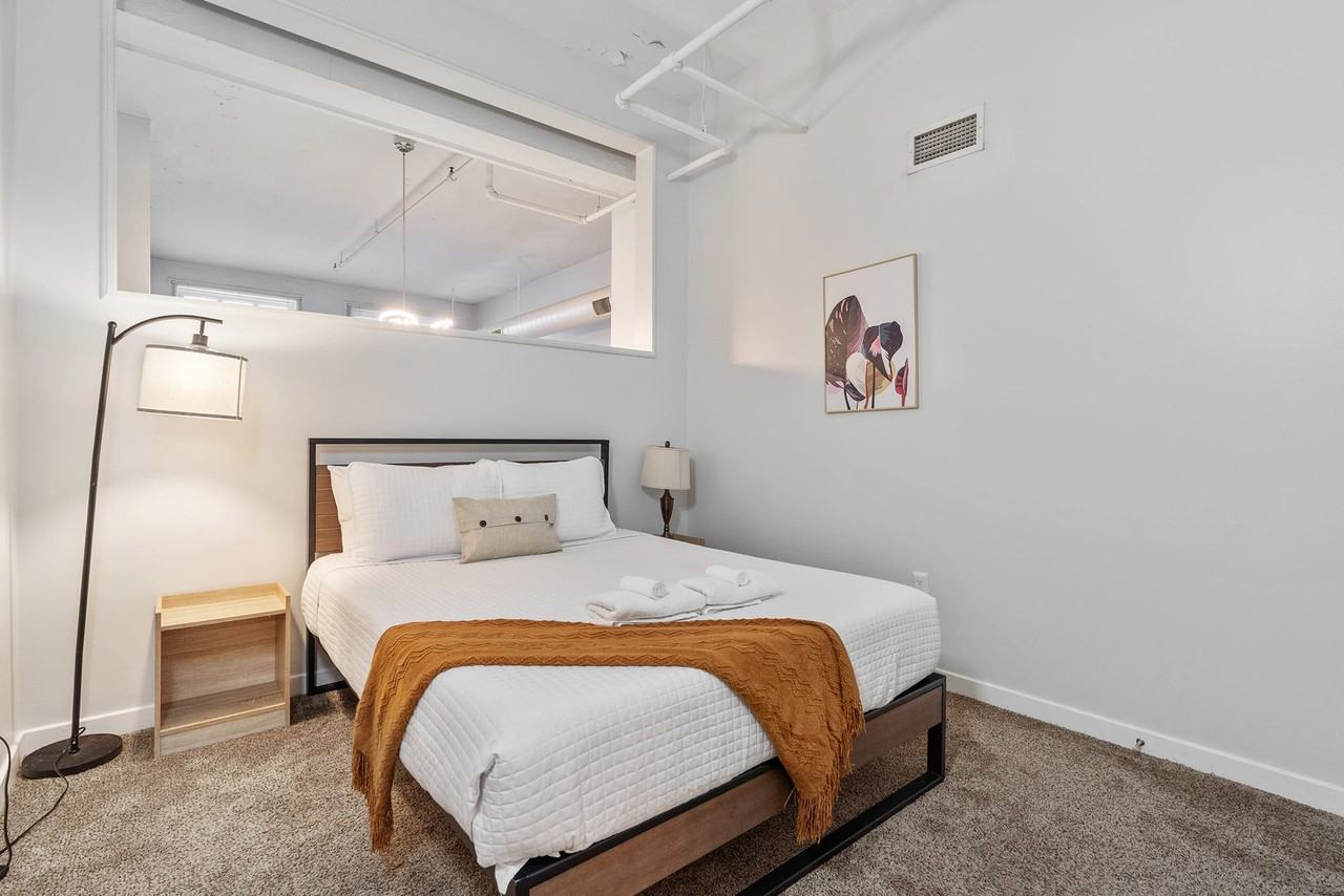 50 N Illinois St #1035270P - Photo 5 of 27