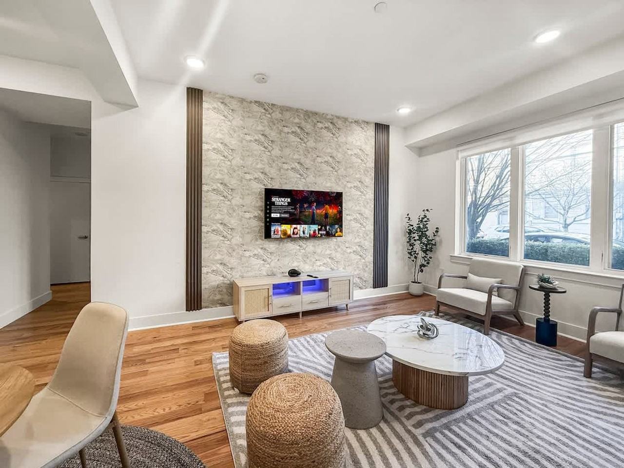 236 West Thompson Street - Photo 3 of 75