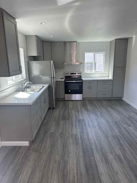 1037 East 50th Street - Photo 4 of 13