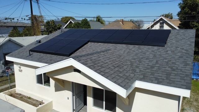 1037 East 50th Street - Photo 2 of 13