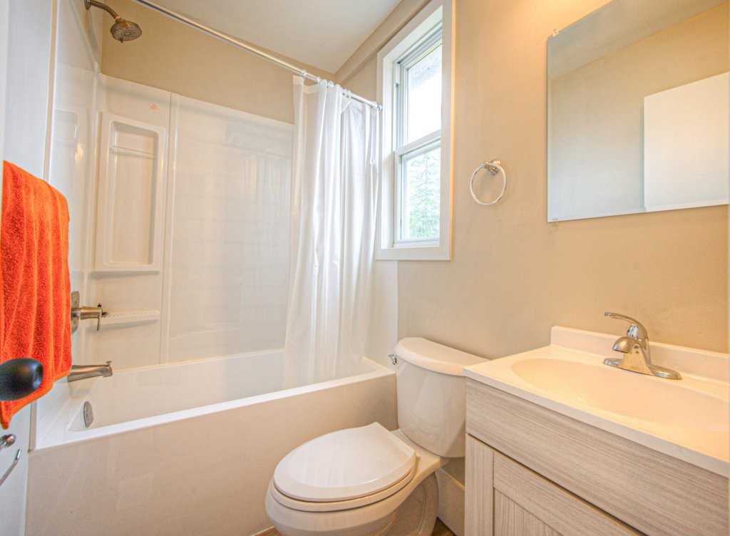 167 Dundas Street North #1 - Photo 4 of 19