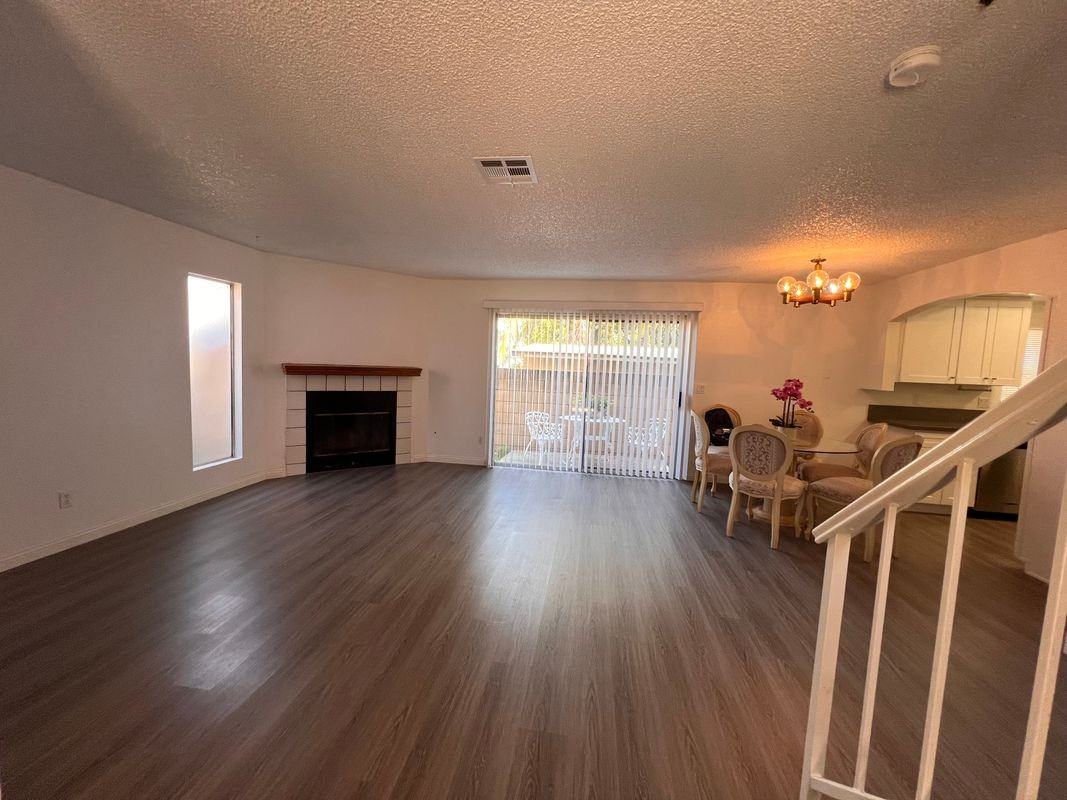 12117 Ramona Blvd - Photo 3 of 15
